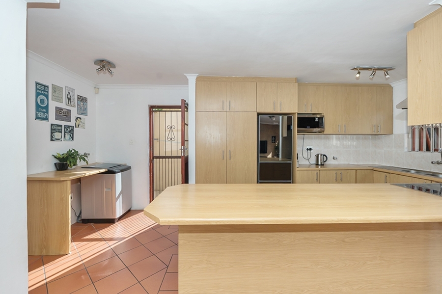 2 Bedroom Property for Sale in Southfield Western Cape